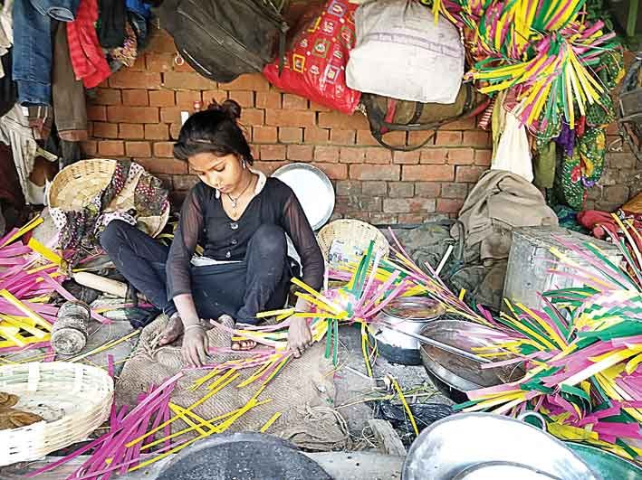 दम तोड़ती बनारस की ये लोक कला